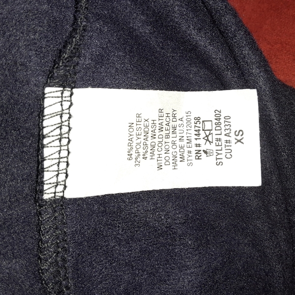 Dress - Picture 3 of 4